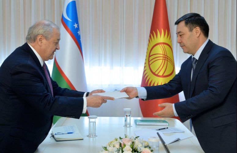 Президент Кыргызской Республики Садыр Жапаров сегодня, 27 февраля, принял министра иностранных дел Республики Узбекистан Абдулазиза Камилова, прибывшего в страну с рабочим визитом.