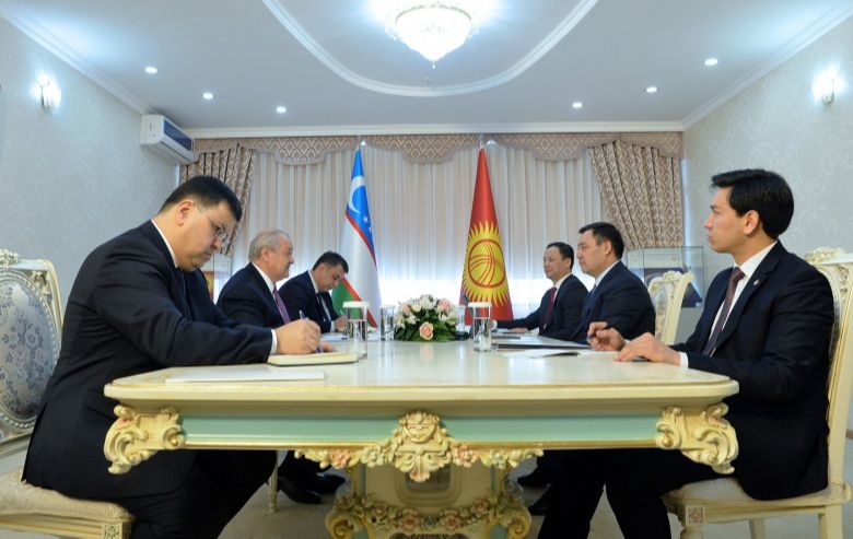 Президент Кыргызской Республики Садыр Жапаров сегодня, 27 февраля, принял министра иностранных дел Республики Узбекистан Абдулазиза Камилова, прибывшего в страну с рабочим визитом.