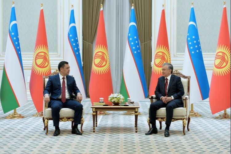 Президент Кыргызской Республики Садыр Жапаров, 11 марта, встретился с Президентом Республики Узбекистан Шавкатом Мирзиёевым.