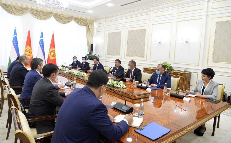 Президент Кыргызской Республики Садыр Жапаров, 12 марта, встретился с Премьер-министром Республики Узбекистан Абдуллой Ариповым.