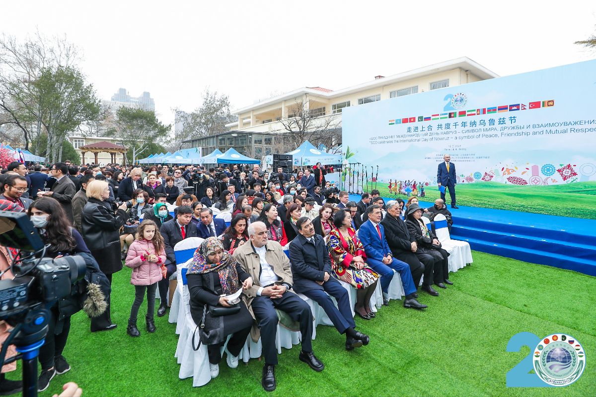 19 марта т.г. на базе Секретариата ШОС в Пекине состоялось праздничное мероприятие по случаю праздника «Нооруз».
В мероприятии приняли участие представители загранучреждений, аккредитованные в Китае, в том числе Посольство Кыргызской Республики в КНР.

