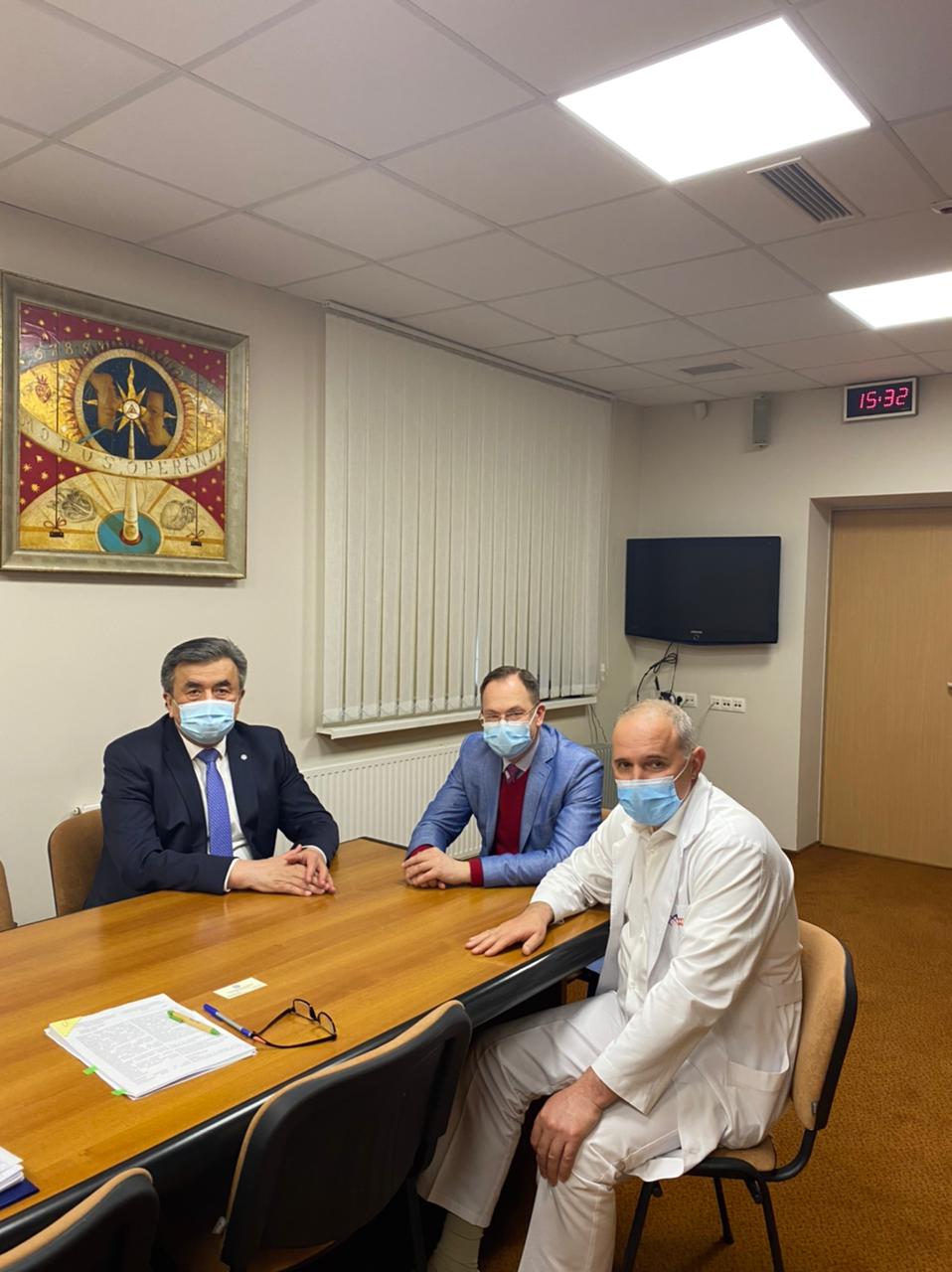 On April 20, 2021, Ambassador Extraordinary and Plenipotentiary of the Kyrgyz Republic to Ukraine Zhusupbek Sharipov visited a specialized clinic 