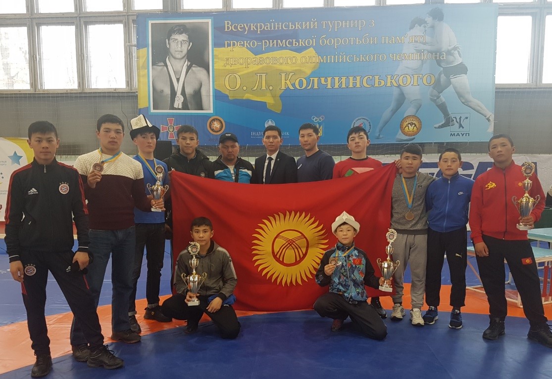 Ambassador Extraordinary and Plenipotentiary of the Kyrgyz Republic in Ukraine Zh.Sharipov met with the youth freestyle wrestling team of Kyrgyzstan.