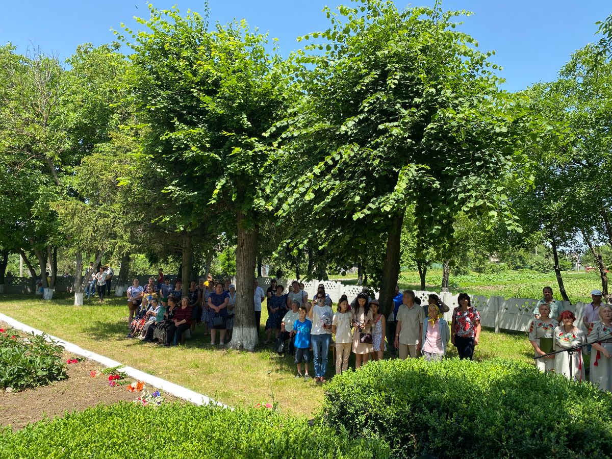 On 22nd of June, 2021, as part of the continuation of work to perpetuate the memory of the Kyrgyz soldiers who died during the Great Patriotic War on the territory of Ukraine, the Embassy took part in an event organized in the village of Dashukovka, Cherkasy region, where it honored the memory of Umetbek Asylbekov.