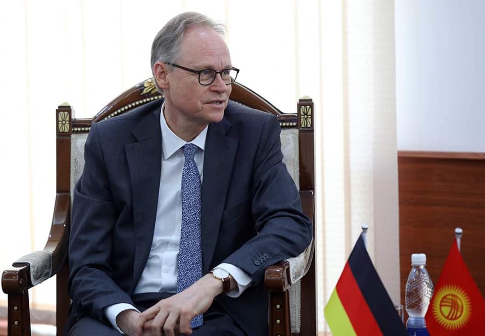 The sides discussed topical issues of the Kyrgyz-German bilateral cooperation and expressed hope for further strengthening and expanding cooperation between Kyrgyzstan and Germany, including through the exchange of visits at various levels.
