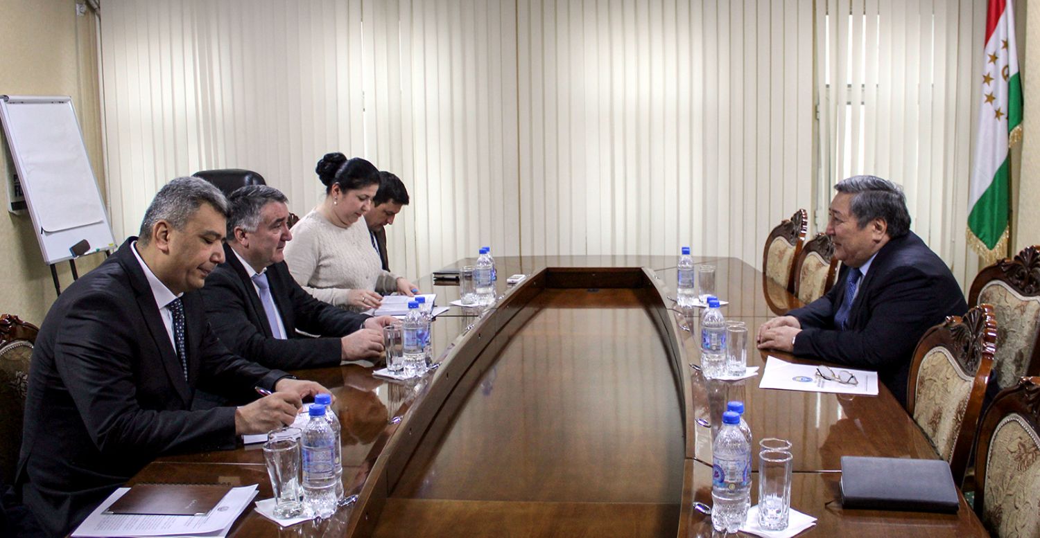Встреча ЧПП КР в Республике Таджикистан Ж.Рустенбекова с Министром транспорта Республики Таджикистан Худоерзода Худоер
