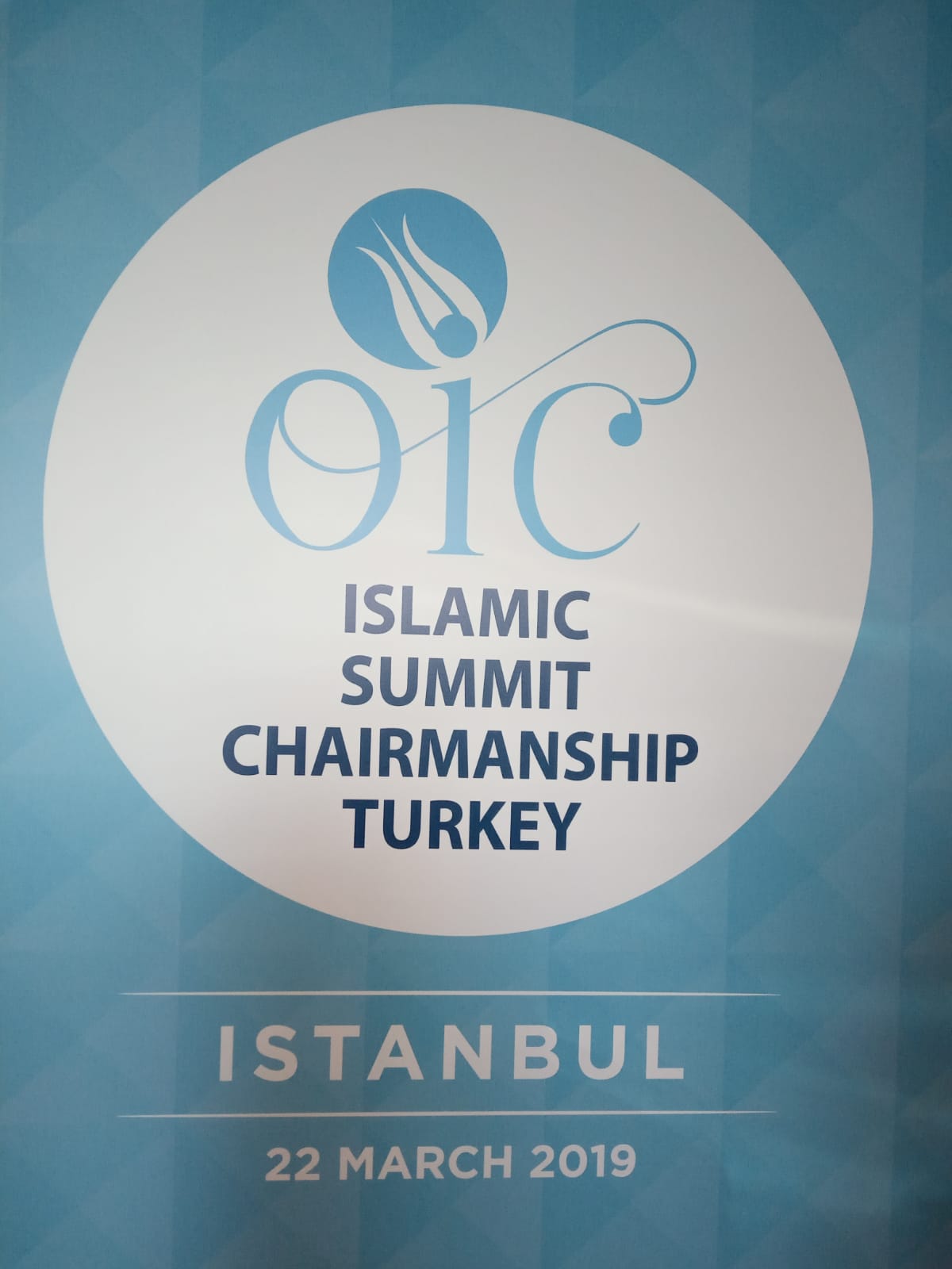 22 Mart 2019 tarihinde İstanbul'da Kırgız Cumhuriyeti Büyükelçiliği İslam İşbirliği Teşkilatı ülkeleri İcra Komitesi Olağanüstü Toplantısına katıldı