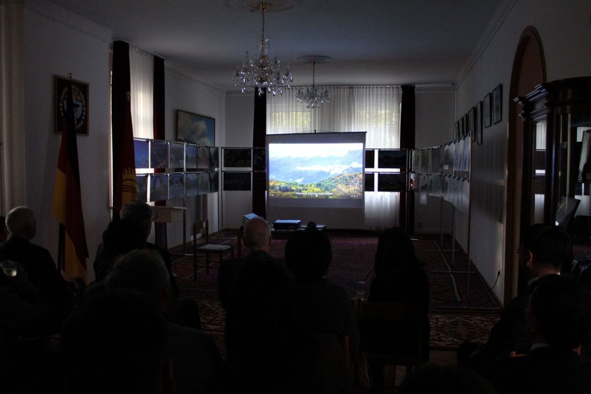 В Посольстве Кыргызской Республики в Федеративной Республике Германия состоялась церемония открытия фотовыставки, посвященной 30-летию независимости Кыргызской Республики