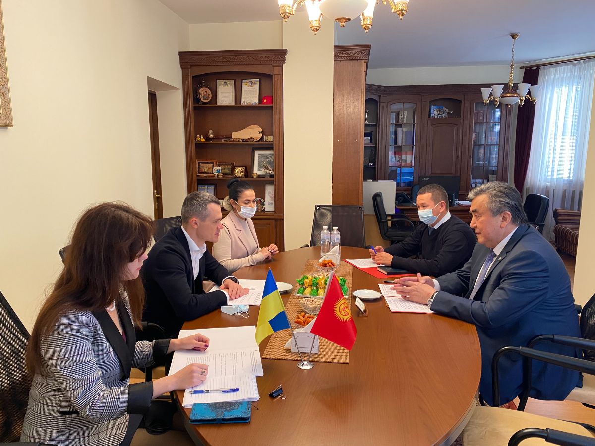 On October 6, 2021, Ambassador Extraordinary and Plenipotentiary of the Kyrgyz Republic to Ukraine Zh. Sharipov held a meeting with the Head of the Regulatory Service of Ukraine A. Kucher.