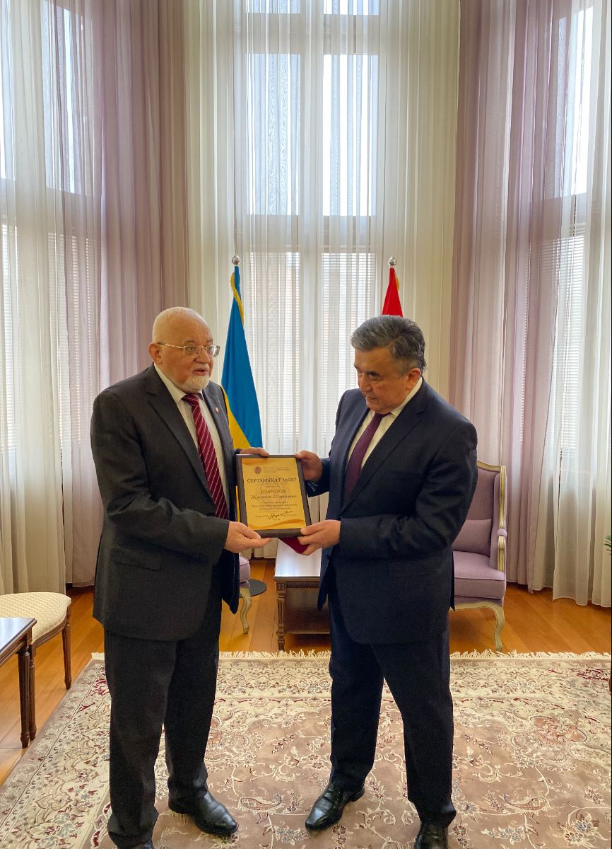 On January 31, 2022, the Academic Council of the Kyiv National University of Construction and Architecture awarded the Ambassador Extraordinary and Plenipotentiary of the Kyrgyz Republic Zhusupbek Sharipov the title of 