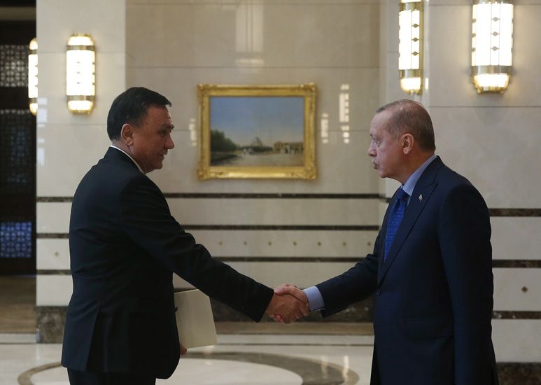 Kırgız Cumhuriyeti Olağanüstü ve Tam Yetkili Ankara Büyükelçisi Kubanıçbek Ömüraliyev Türkiye Cumhuriyeti Cumhurbaşkanı Recep Tayyip Erdoğan'a Güven Mektubu Sundu