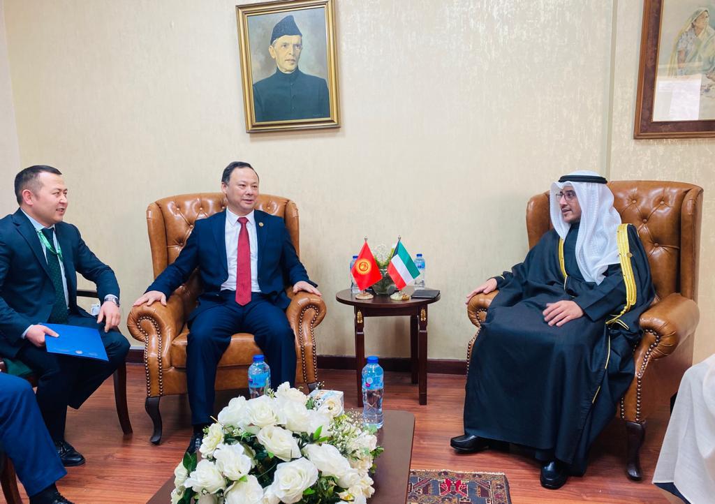 On March 23, 2022  Ruslan Kazakbaev, Minister of Foreign Affairs of the Kyrgyz Republic, held the meeting with Dr. Ahmed Nasser Al-Mohammed Al Sabah, Minister of Foreign Affairs and Minister of State for Cabinet Affairs of the State of Kuwait, in the framework of the 48th session of the Council of Ministers of Foreign Affairs of the Organization of Islamic Cooperation in Islamabad.