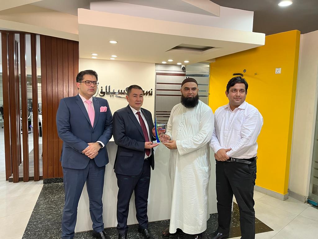 The Ambassador Extraordinary and Plenipotentiary of the Kyrgyz Republic to the Islamic Republic of Pakistan Ulanbek Totuiaev met with the Senior Vice President of the Federation of Pakistan Chambers of Commerce and Industry Suleman Chawla and its honorary members.