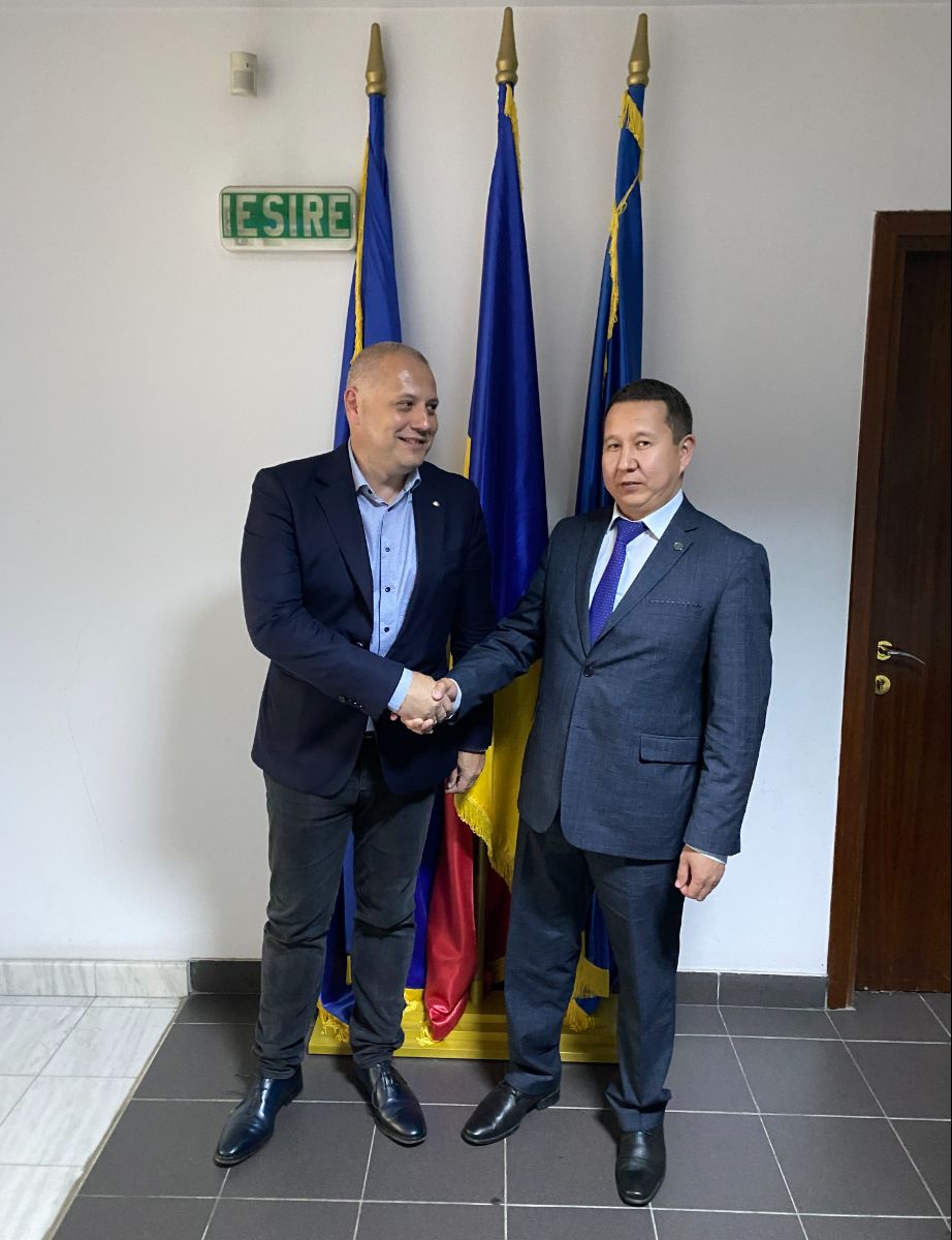 On May 25, 2022, the Embassy of the Kyrgyz Republic in Romania with the residence in the city of Kyiv helld a meeting with the Head of the Foreign Trade Department Mr. S.Toader and Advisor to the Ministry of Economy, Entrepreneurship and Tourism of Romania Mr. S.Salaru.