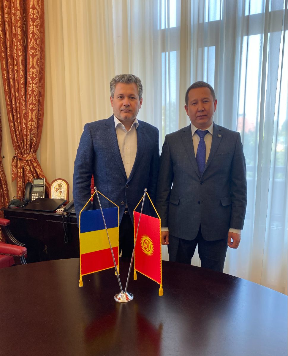 Посольство Кыргызской Республики в Румынии с резиденцией в г. Киев 25 мая 2022 года провело встречу с Ректором Политехнического Университета Румынии М.Костои.