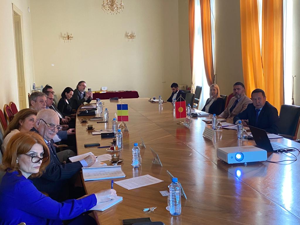 27 мая 2022 года Посольство Кыргызской Республики в Румынии с резиденцией в городе Киев в стенах Торгово-промышленной палаты г.Бухарест провело презентации об инвестиционных и туристических возможностях Кыргызской Республики.