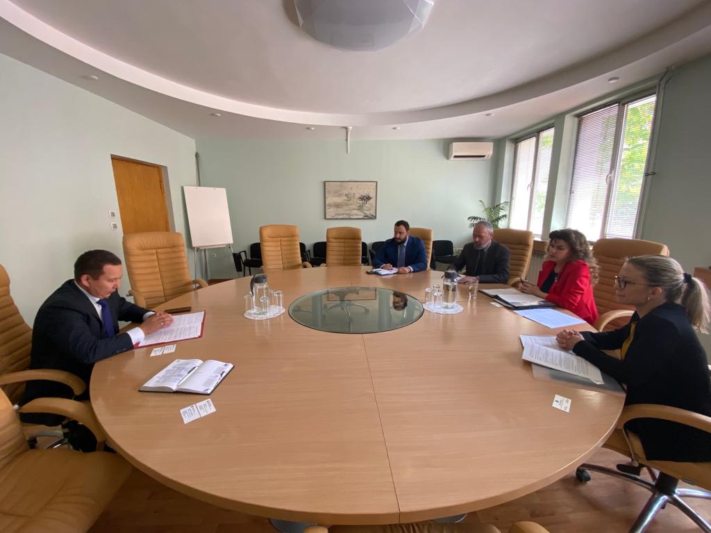 On May 30, 2022, the Embassy of the Kyrgyz Republic in the Republic of Bulgaria with a residence in the city of Kyiv met with the Director of the Directorate for Foreign Economic Cooperation of the Ministry of Economy and Industry D. Kostadinova.