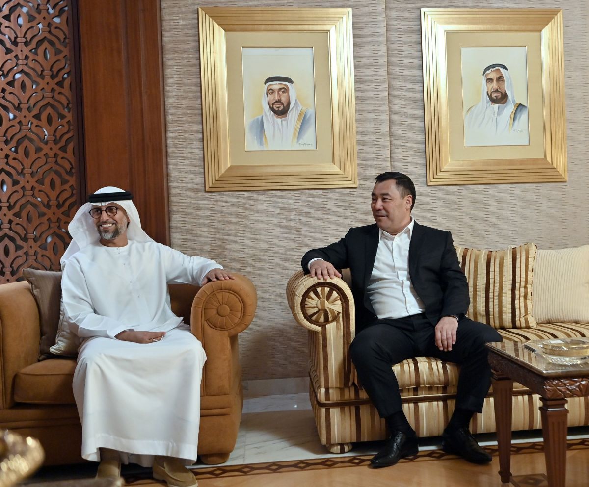 Президент Садыр Жапаров встретился с министром энергетики и инфраструктуры ОАЭ Сухэйлом Аль-Мазруэем