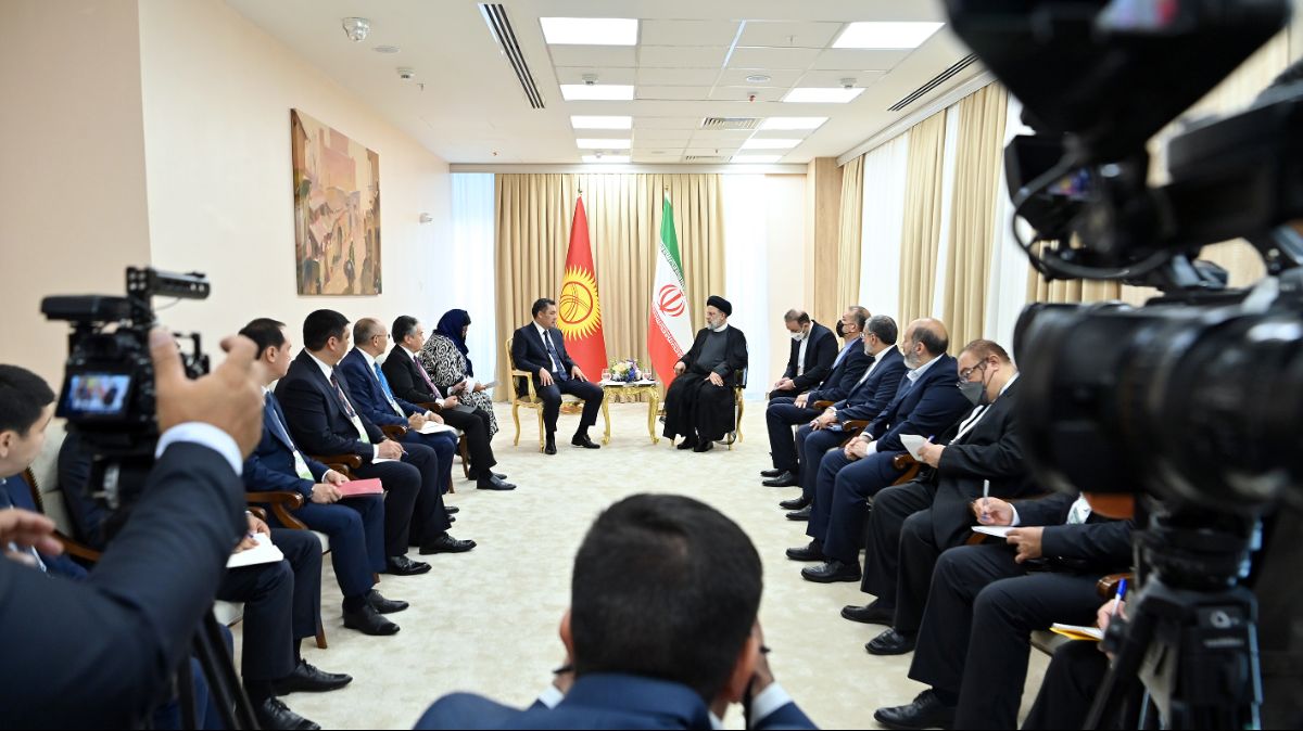 Президент Садыр Жапаров встретился с Президентом Ирана Сейедом Эбрахимом Раиси
