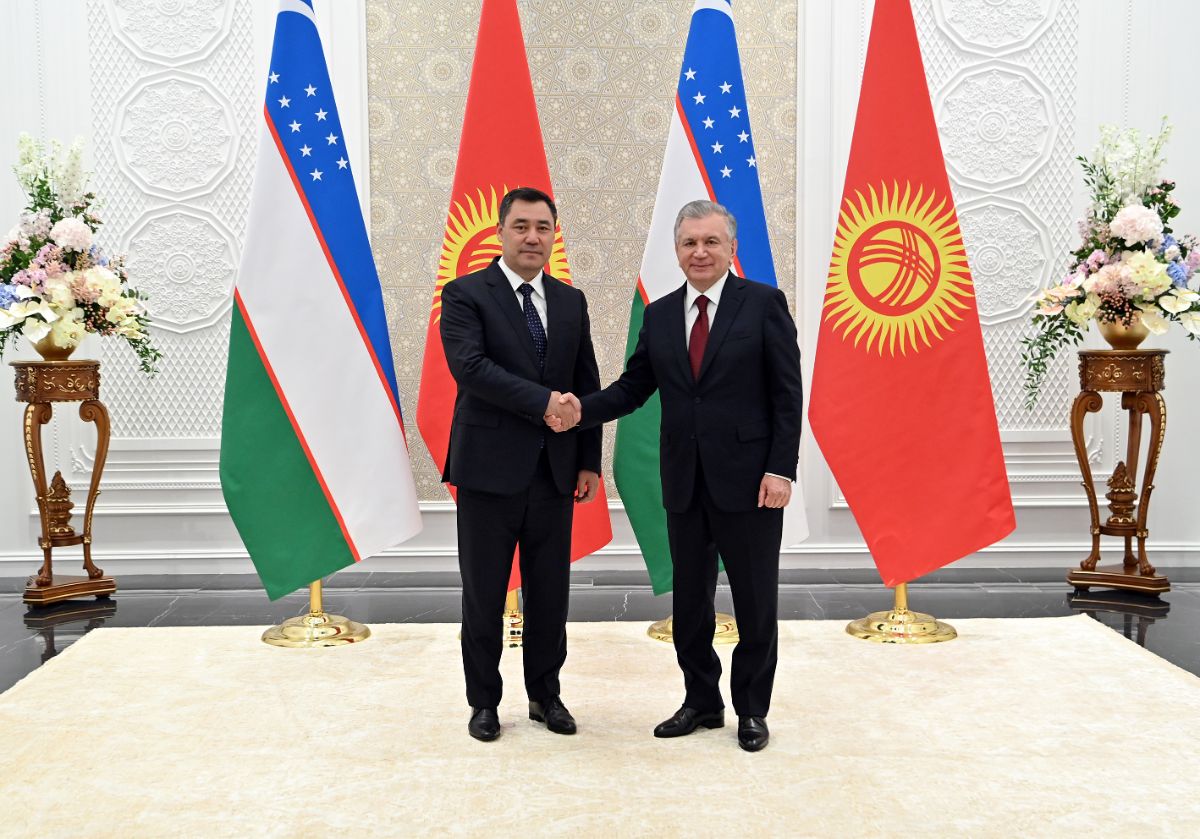 Президент Садыр Жапаров встретился с Президентом Узбекистана Шавкатом Мирзиёевым