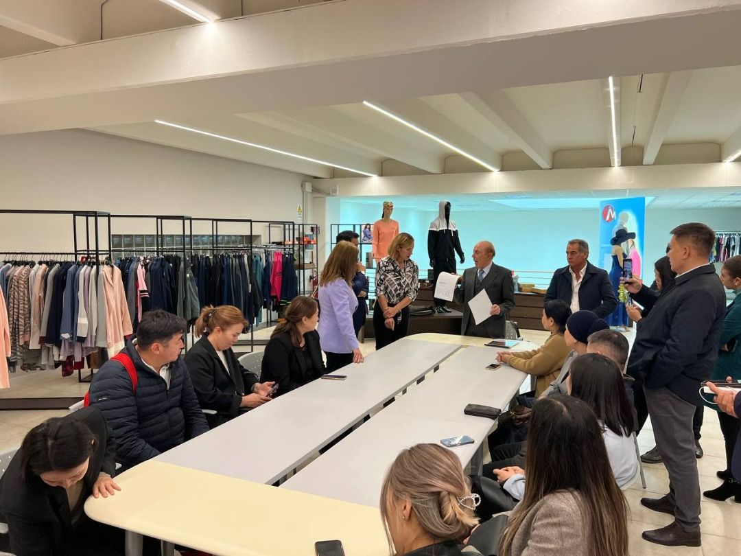 Министерством иностранных дел КР и Посольством КР в Италии при содействии Ассоциации предприятий лёгкой промышленности КР «Легпром», Ассоциации моды и текстиля КР в период с 2 по 5 ноября 2022 года организована бизнес-миссия в г. Неаполь и регион Кампания, Италия. 