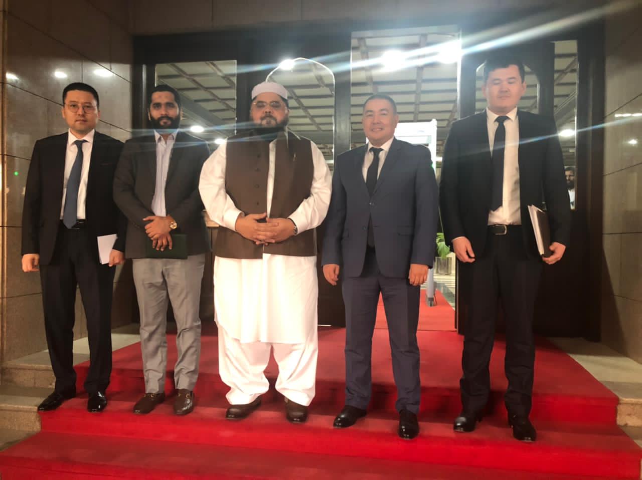 The Ambassador Extraordinary and Plenipotentiary of the Kyrgyz Republic to the Islamic Republic of Pakistan Ulanbek Totuiaev met with Special Assistant to the Prime Minister of the Islamic Republic of Pakistan Sheikh Shah Muhammad Owais Noorani Siddiqui.