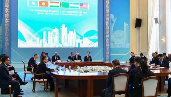 Министр иностранных дел Жээнбек Кулубаев принял участие в очередной Министерской встрече в формате «ЦА + США» с участием глав внешнеполитических ведомств Центрально-азиатских стран и Государственного секретаря США Энтони Блинкена