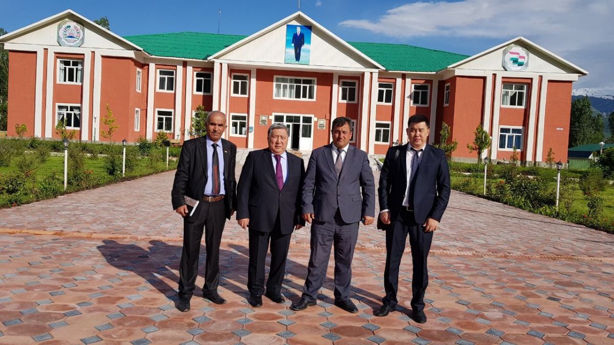 Kyrgyz Ambassador to Tajikistan J.Rustenbekov visited to the Lakhsh ...