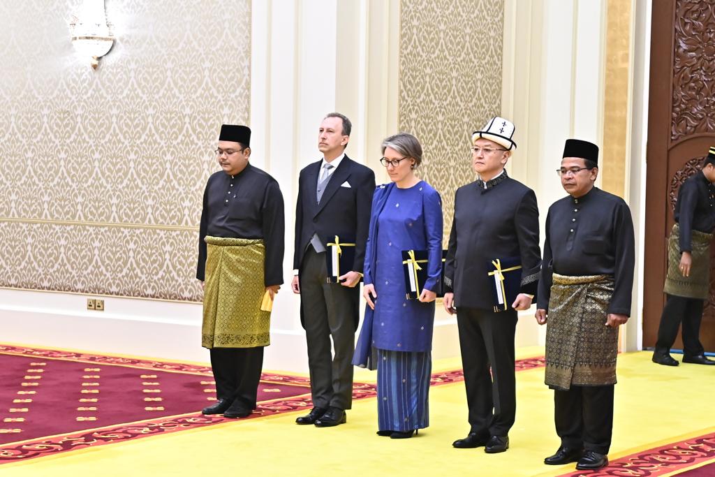 On August 17, 2023, the official ceremony of presenting the credentials of Altynbek Zhumaev, Ambassador Extraordinary and Plenipotentiary of the Kyrgyz Republic to Malaysia, took place at the «Istana Negara» Royal Palace.