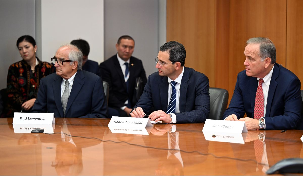 Президент Садыр Жапаров встретился с представителями крупных американских финансовых и инвестиционных компаний