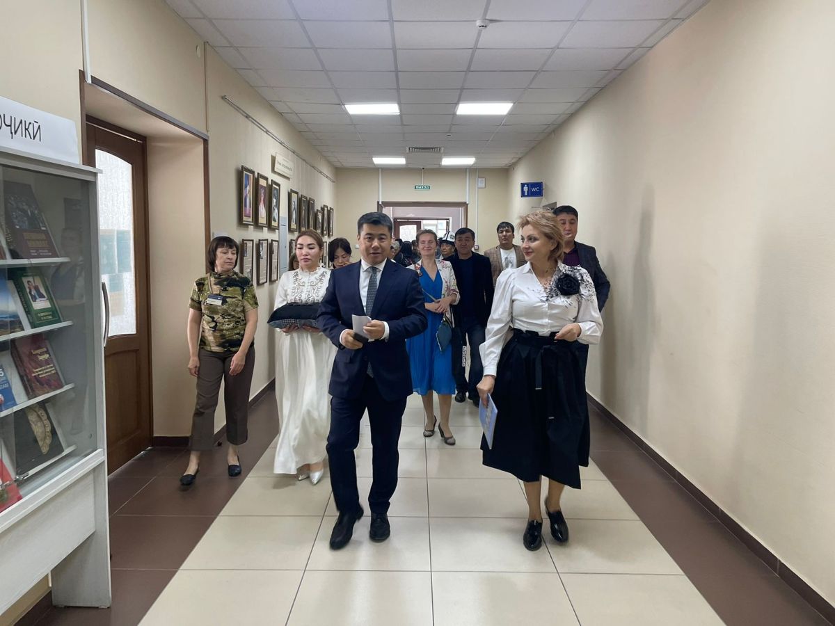 On October 17, 2023, the Consul General of the Kyrgyz Republic in Novosibirsk A.Aidarbekov took part in the celebrations dedicated to the 105th anniversary of the founding of the State, Public, Scientific and Technical Library of the Siberian Branch of the Russian Academy of Sciences in Novosibirsk (SPSTL SB RAS).