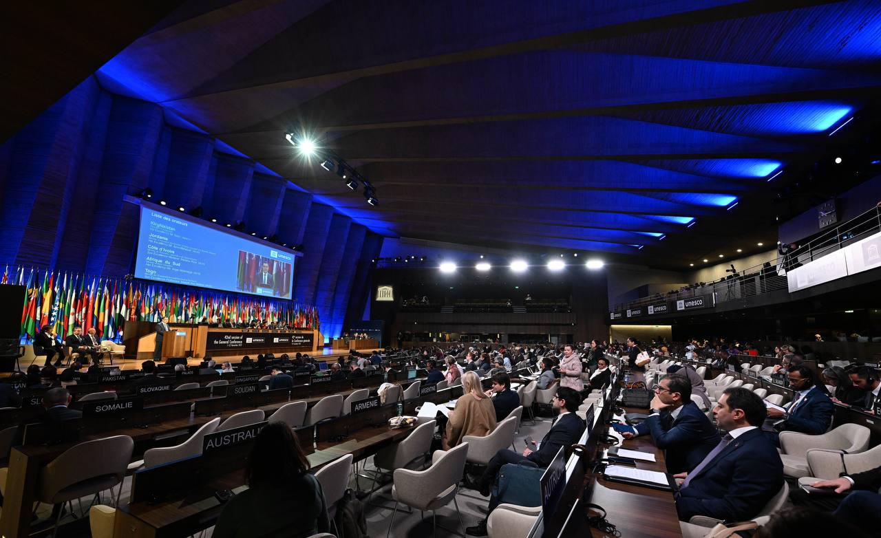 Президент Садыр Жапаров выступил на 42-й сессии Генеральной конференции ЮНЕСКО в Париже