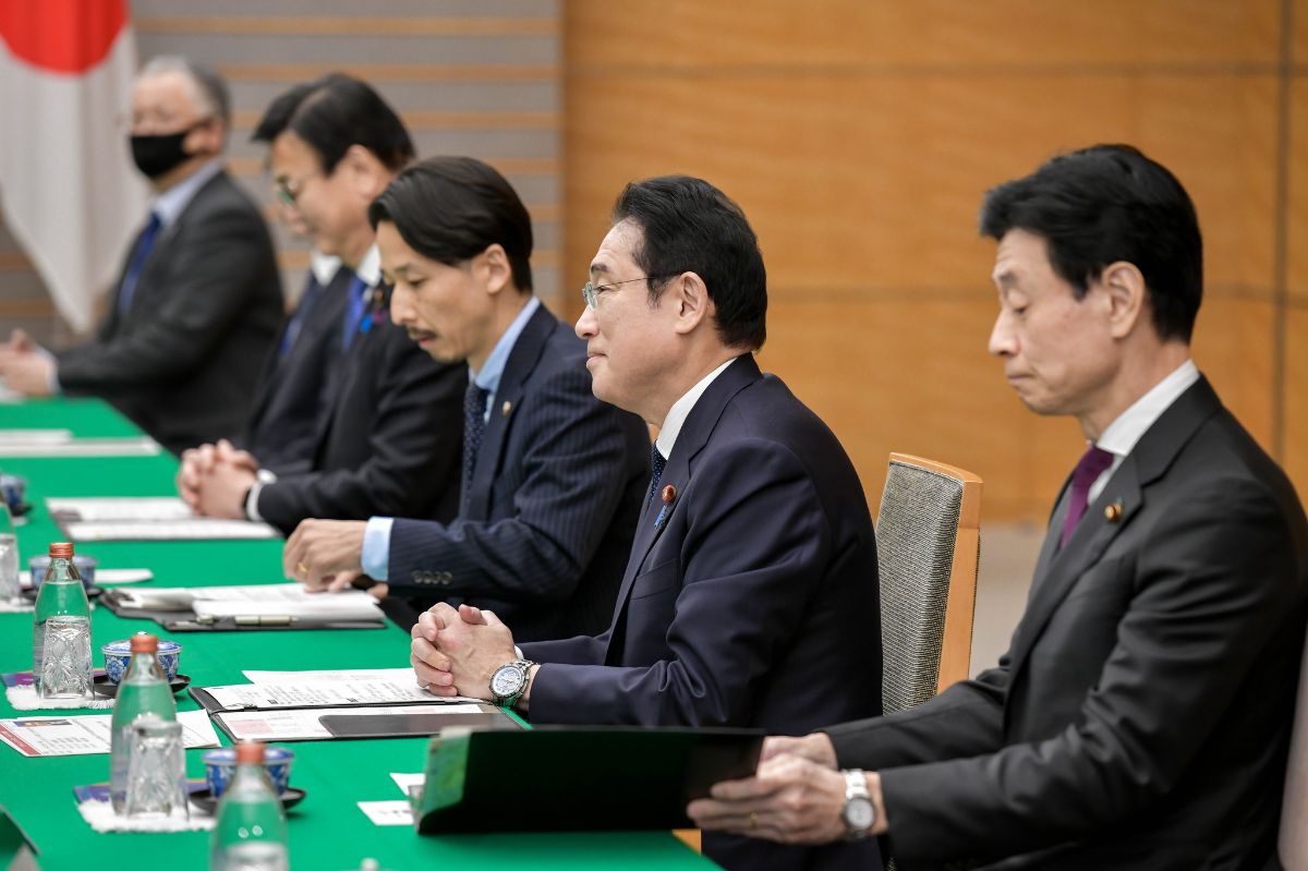 Президент Садыр Жапаров провел переговоры с Премьер-министром Японии Фумио Кисида
