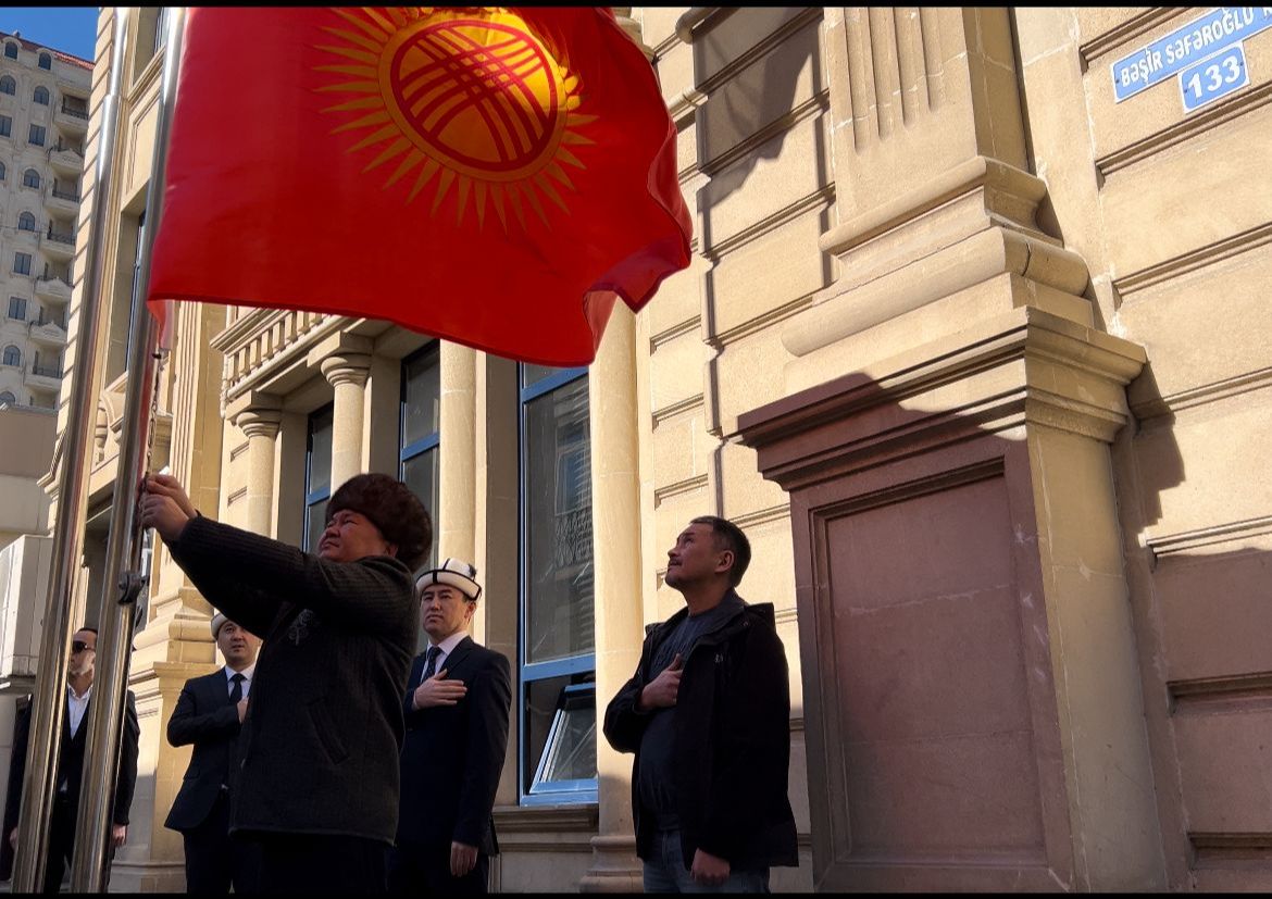 The ceremony of raising the national flag of the Kyrgyz Republic and perform the national anthem of the Kyrgyz Republic took place at the Embassy of Kyrgyzstan in Azerbaijan