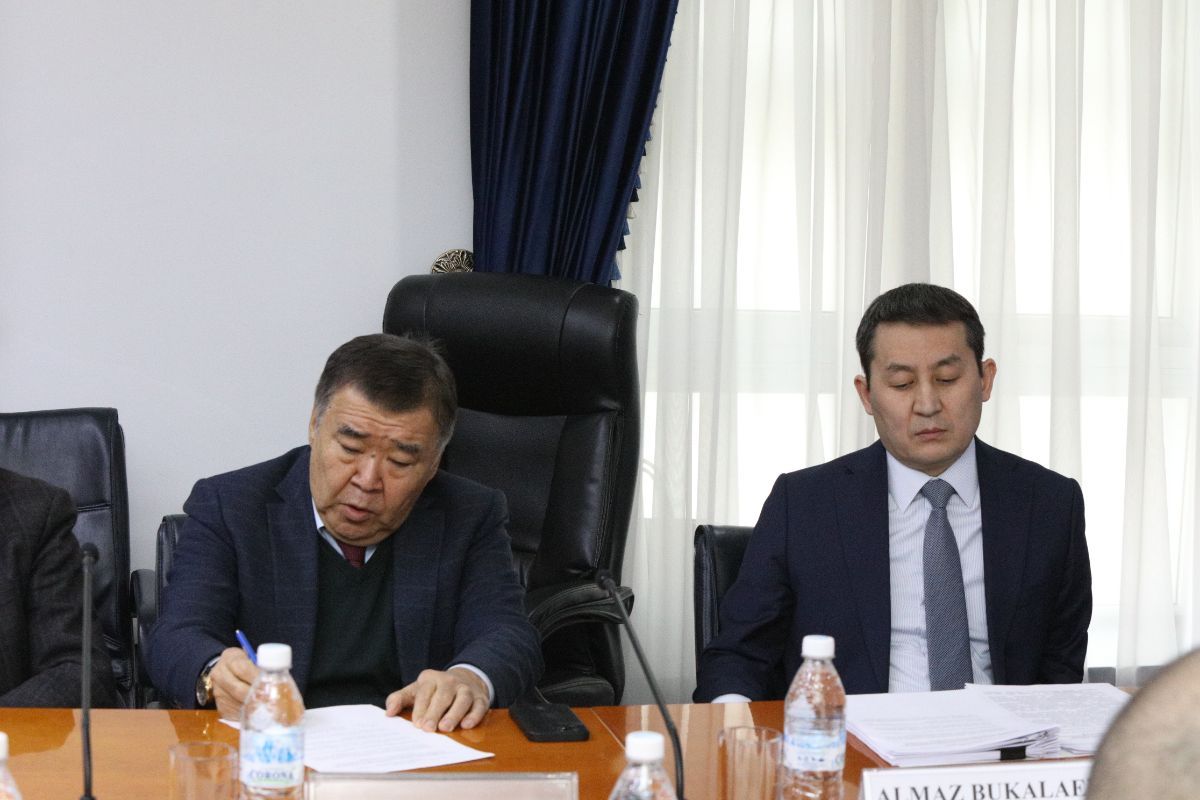 Заместитель министра иностранных дел Кыргызской Республики А.Имангазиев провел встречу с Почетными консулами иностранных государств, аккредитованными в Кыргызской Республике