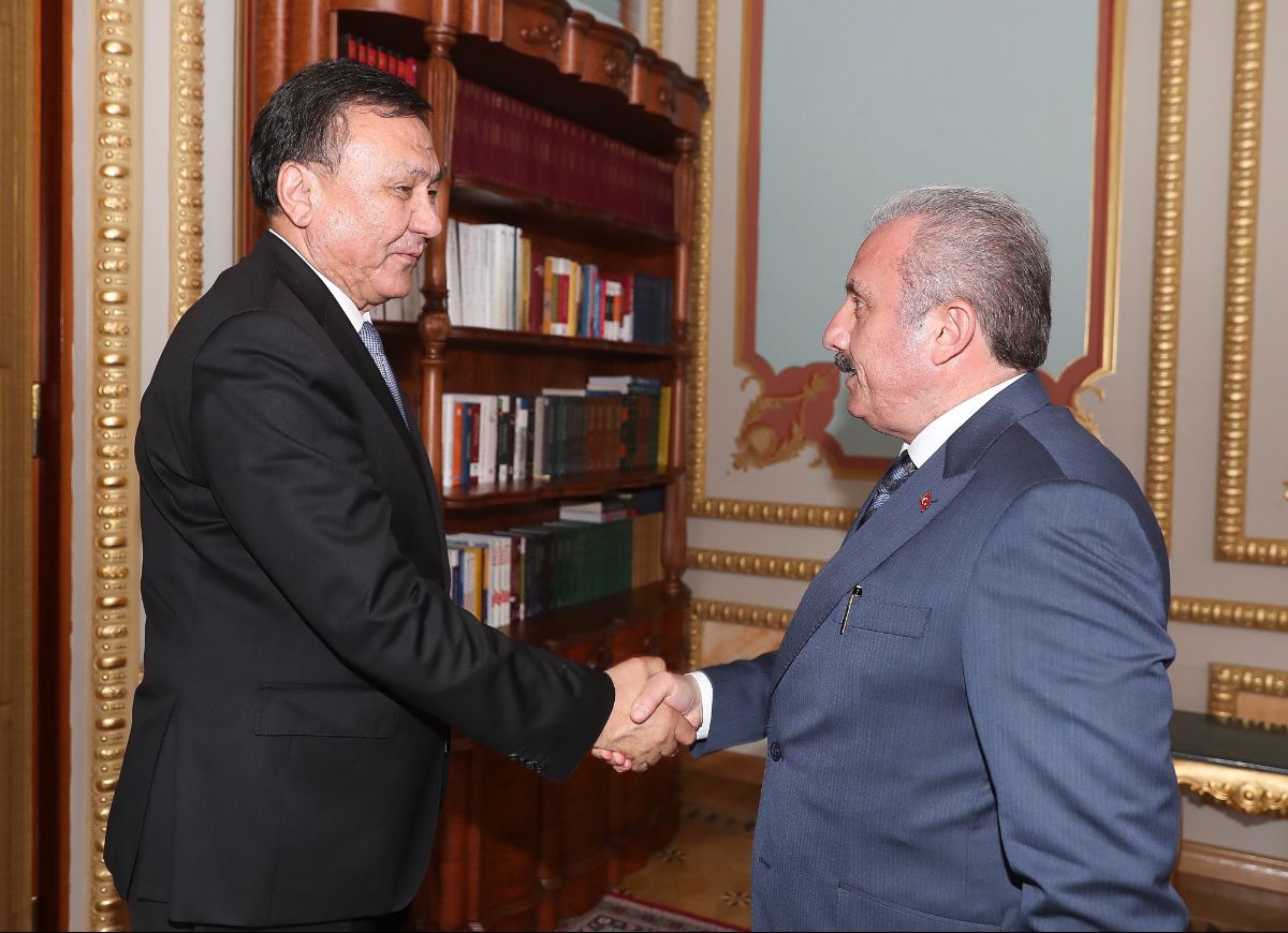Büyükelçi Kubanıçbek Ömüraliyev, Türkiye Büyük Millet Meclisi (TBMM) Başkanı Mustafa Şentop ile görüştü