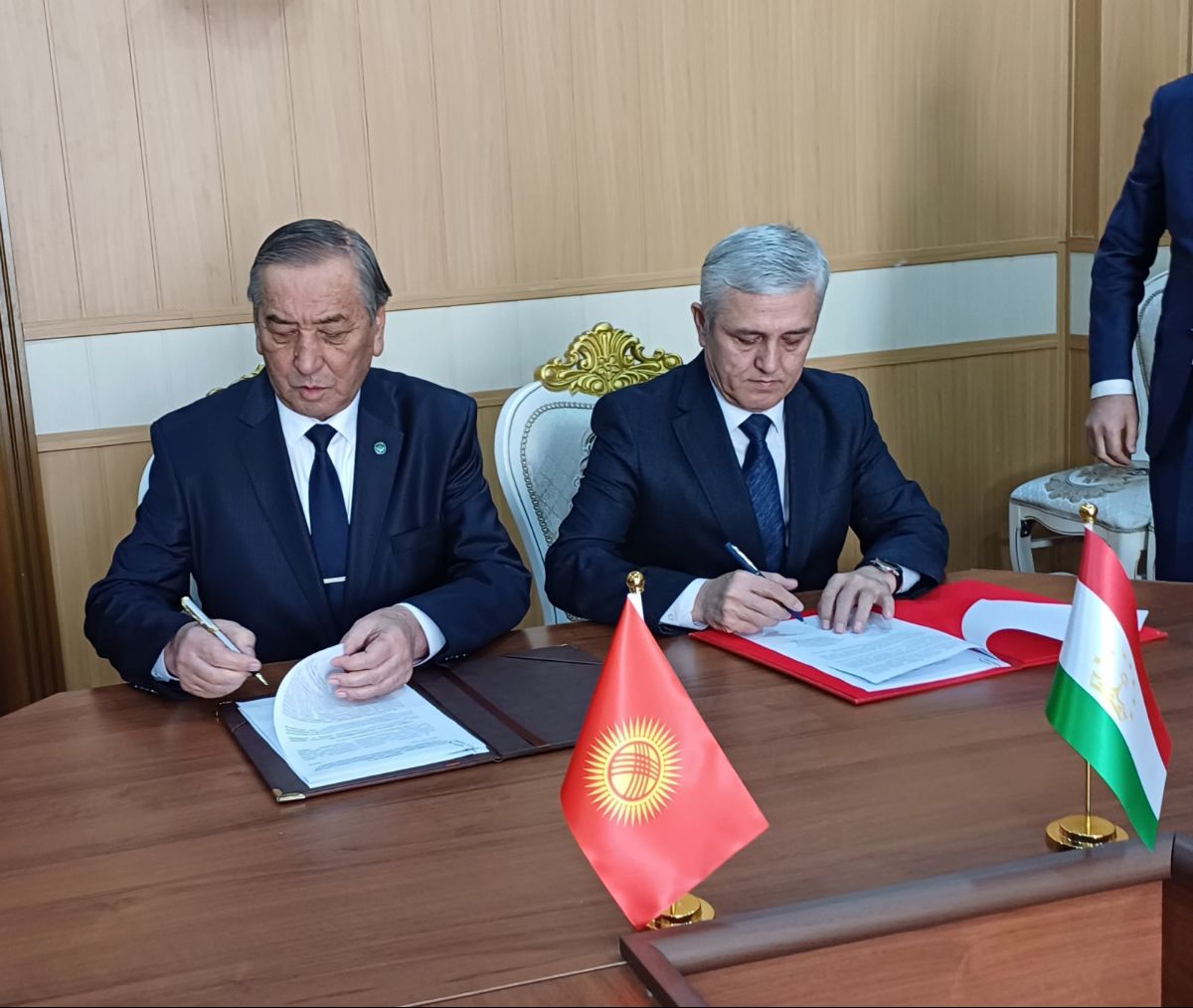 Топографические рабочие группы согласовали 10,76 км кыргызско-таджикской государственной границы