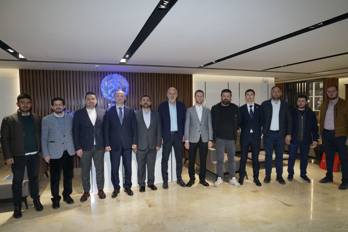 As part of a working trip to the city of Konya, Ambassador Ruslan Kazakbaev met with representatives of Turkish companies interested in doing business in Kyrgyzstan, who are also members of the Konya Chamber of Commerce. The meeting took place at the Konya Chamber of Commerce.
