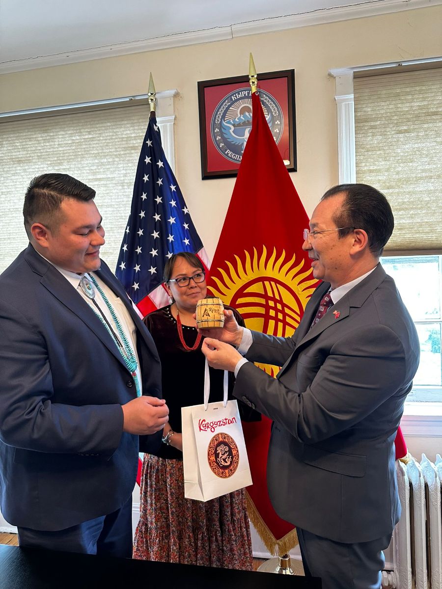 Обсужден вопрос укрепления культурных связей между США и Кыргызстаном