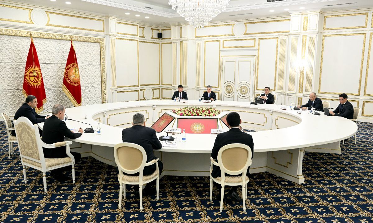 Президент Садыр Жапаров принял министра иностранных дел Азербайджана Джейхуна Байрамова