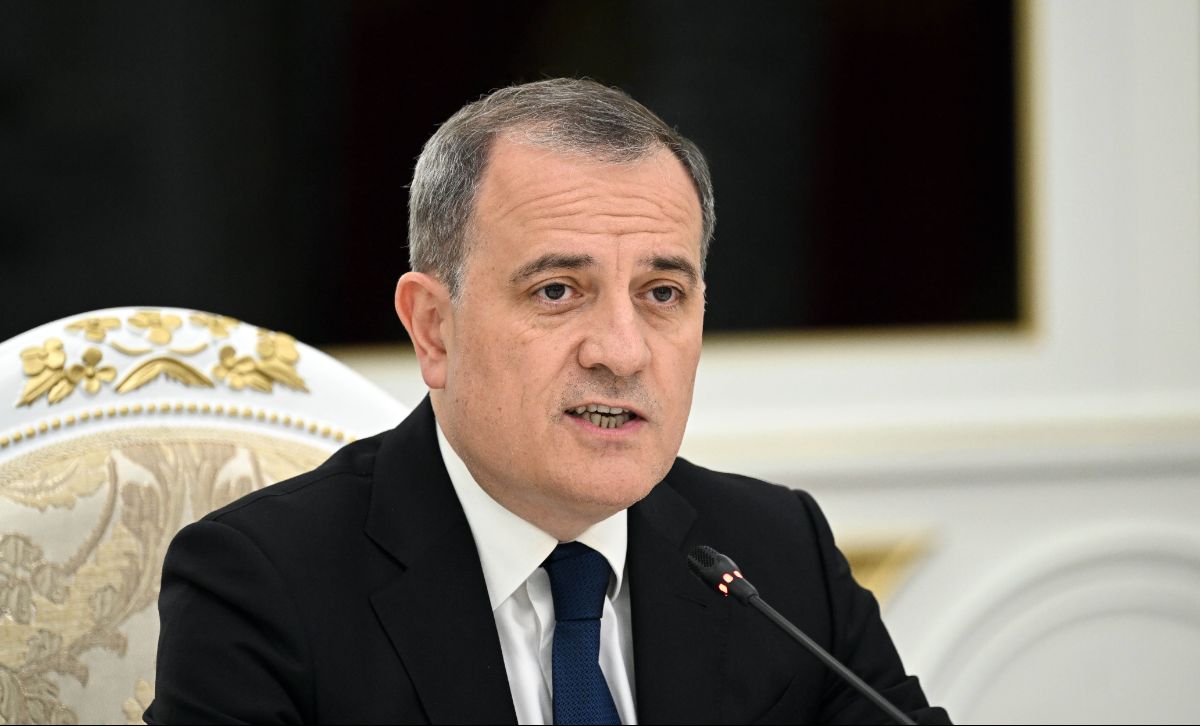 Президент Садыр Жапаров принял министра иностранных дел Азербайджана Джейхуна Байрамова