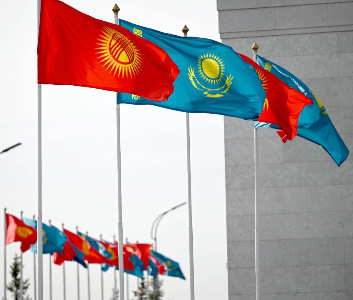Президент Садыр Жапаровдун Казакстанга болгон расмий сапары аяктады