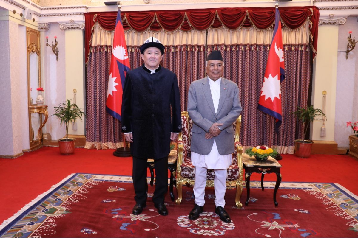 Элчи Аскар Бешимов Непалдын Президенти Рамчандра Пауделге Ишеним грамотасын тапшырды