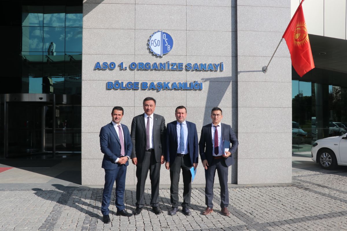 Büyükelçi Kubanıçbek Ömüraliyev, Ankara 1.OSB (Sincan) Yönetimi ve üyeleri ile görüştü