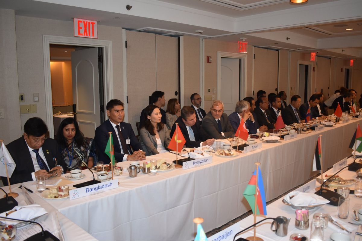 В г.Нью-Йорк Министр Ч.Айдарбеков принял участие в неформальной встрече Министров иностранных дел государств-членов СВМДА и на открытии Саммита по мерам в области изменения климата