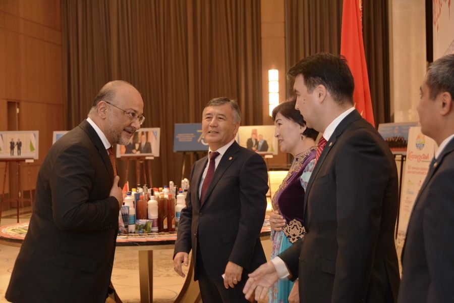 27 сентября 2019 года состоялся официальный прием по случаю 28-годовщины Дня Независимости Кыргызской Республикой, организованный Посольством Кыргызской Республики в Республике Узбекистан.