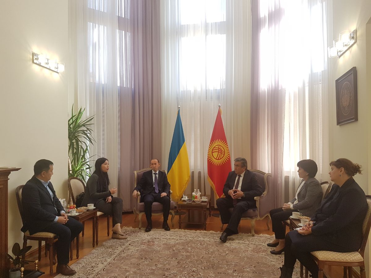 On the 7th of October 2019 Ambassador Extraordinary and Plenipotentiary of the Kyrgyz Republic in Ukraine Zh. Sharipov held the meeting with a working group arrived from the Kyrgyz Republic to Kyiv for studying the experience of Ukraine in the field of electronic commerce development.