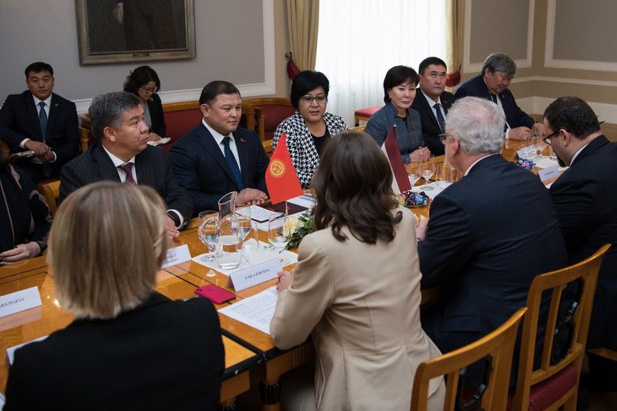 Делегация Жогорку Кенеша во главе с Торага Дастанбеком Джумабековым встретилась с Президентом Латвии Эгилсом Левитсом
