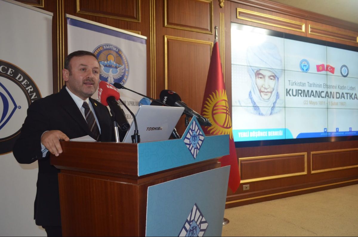 At the event, On February 1, 2020, the Embassy of the Kyrgyz Republic with the Associatıon for Local Thought organized the Commemorative event called “The First General Woman of Asia” dedicated to the historical woman Kurmanjan Datka in the building of Turkish Historical Society in Ankara.