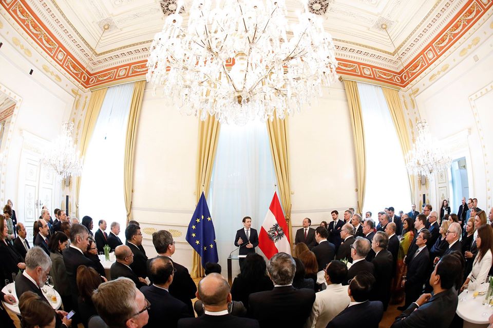 27 января 2020 года в Вене Федеральный канцлер Себастьян Курц и министр иностранных дел Александр Шалленберг приняли дипломатический корпус по случаю формирования нового правительства Австрии.